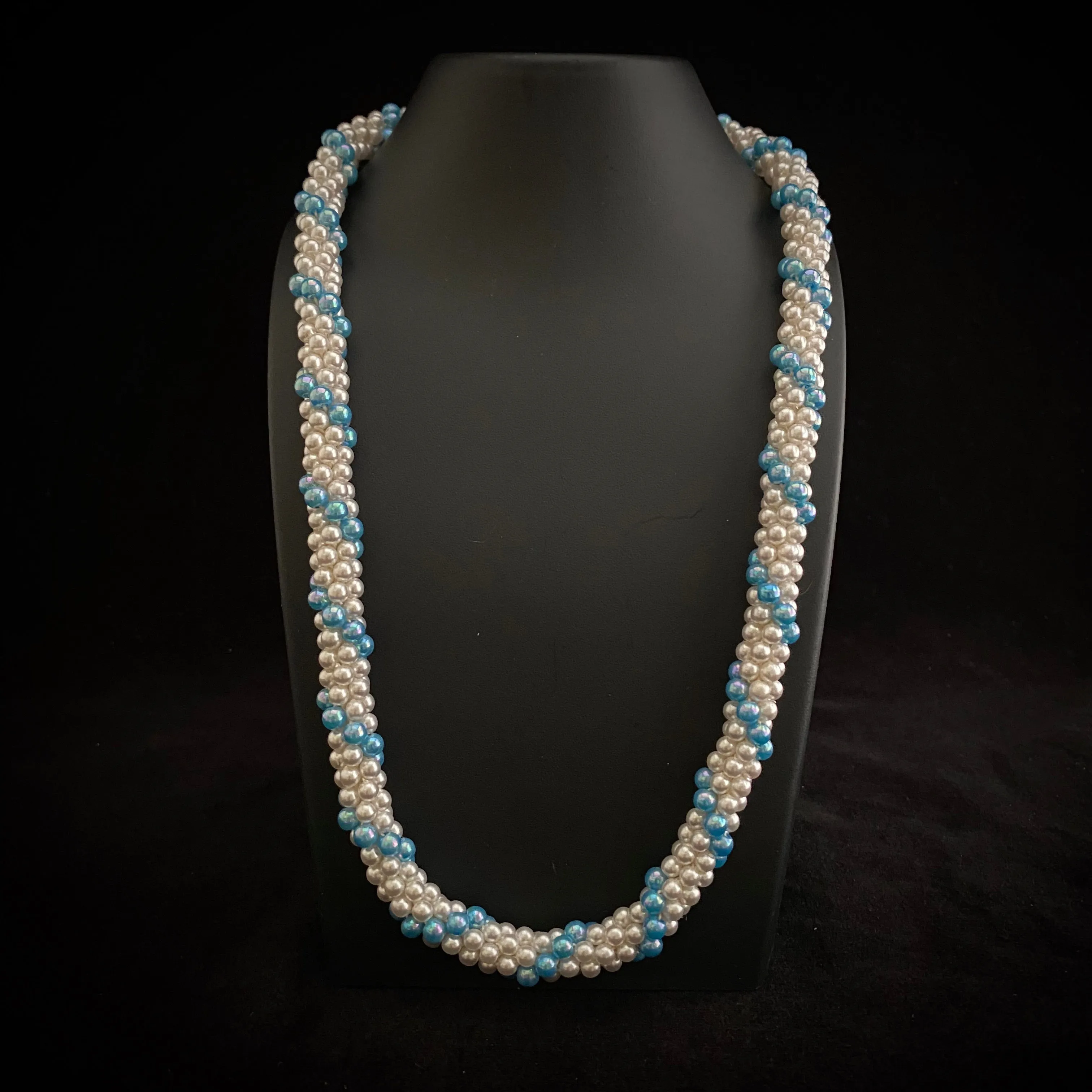 1960s Faux Pearl & Bead Woven Necklace