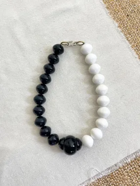 60's Black & White Beaded Necklace