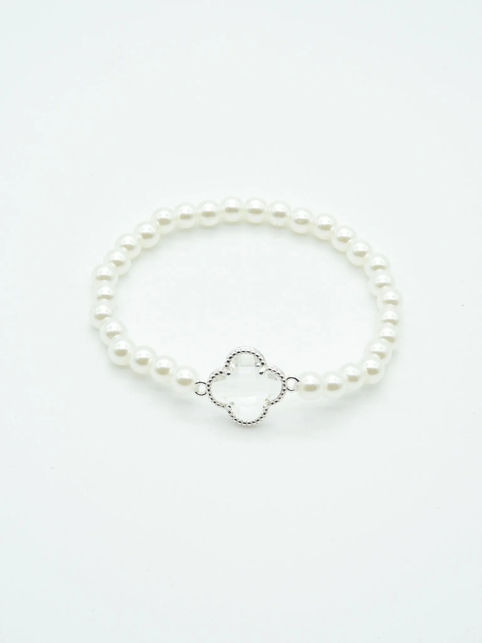 CB2213 Clover Accent Pearl Stretch Bracelet