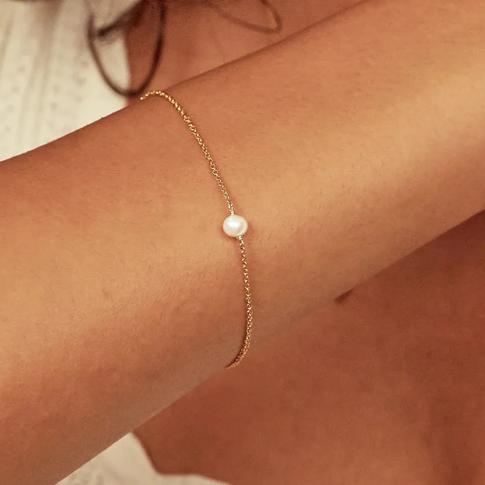 Delicate Single Pearl Bracelet