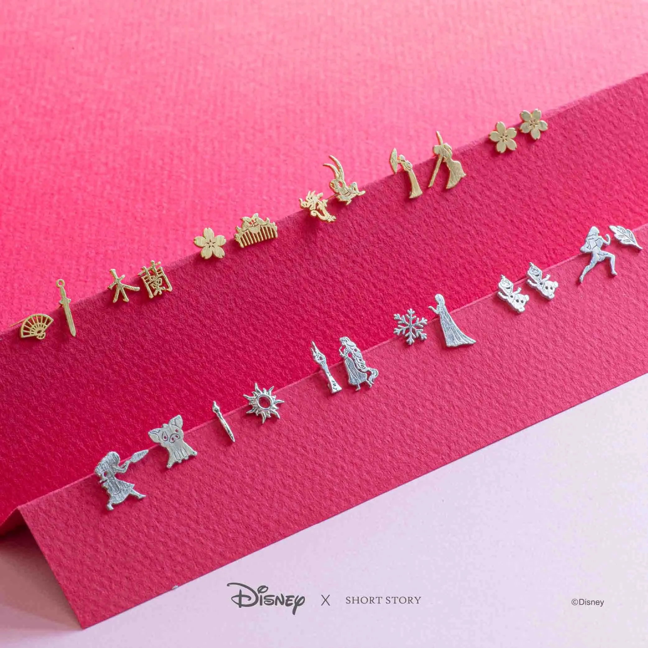 Disney Earring Mulan Brush & Blossom