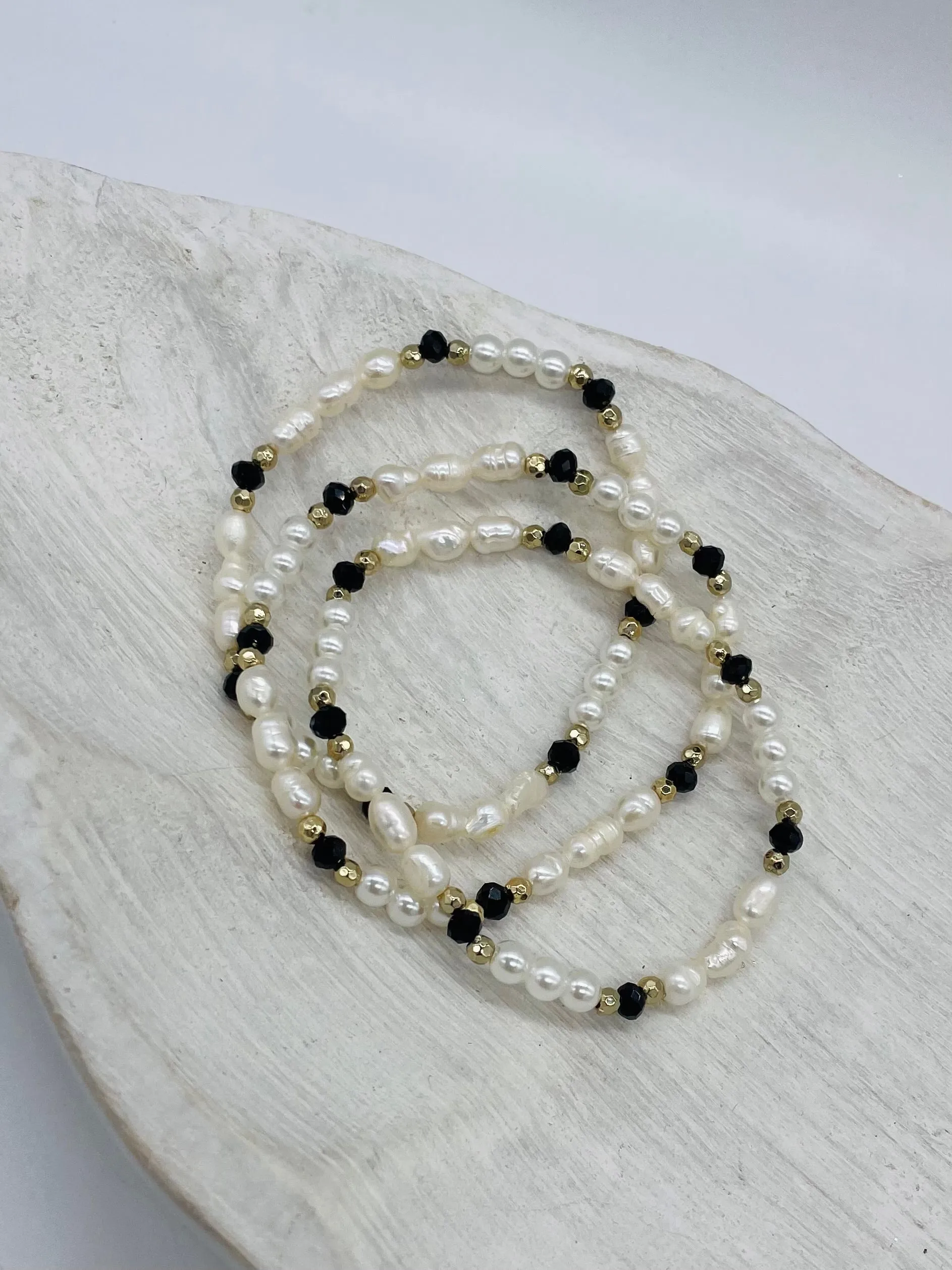 Endless Pearls Bracelet Set