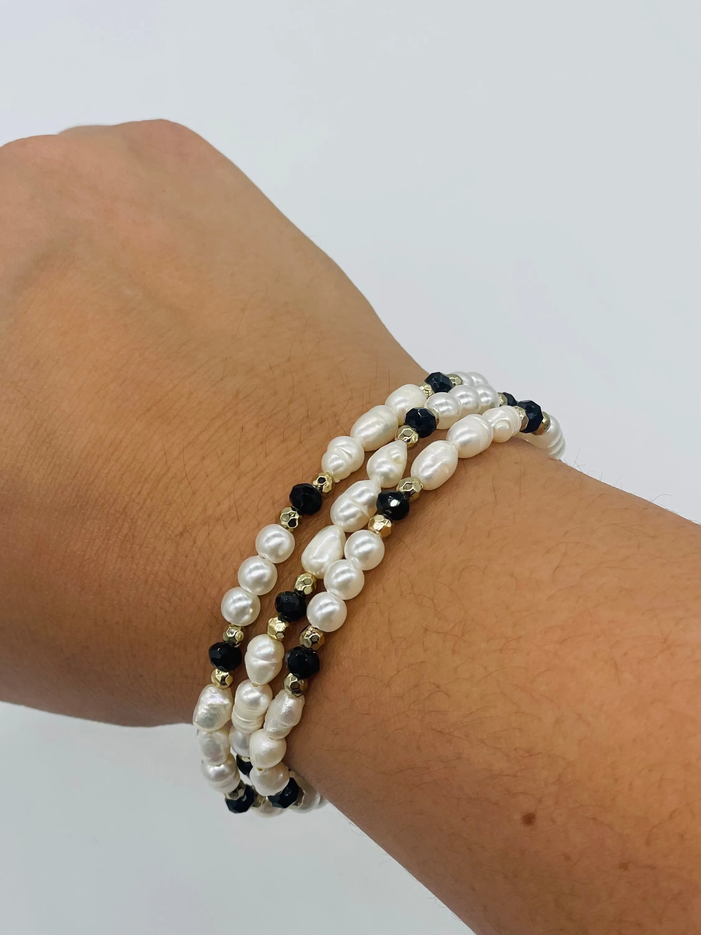 Endless Pearls Bracelet Set