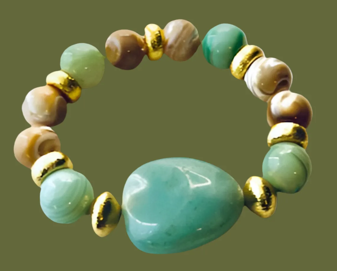 Green Aventurine Tumbled Stone & Mother of Pearl Gold Bracelet