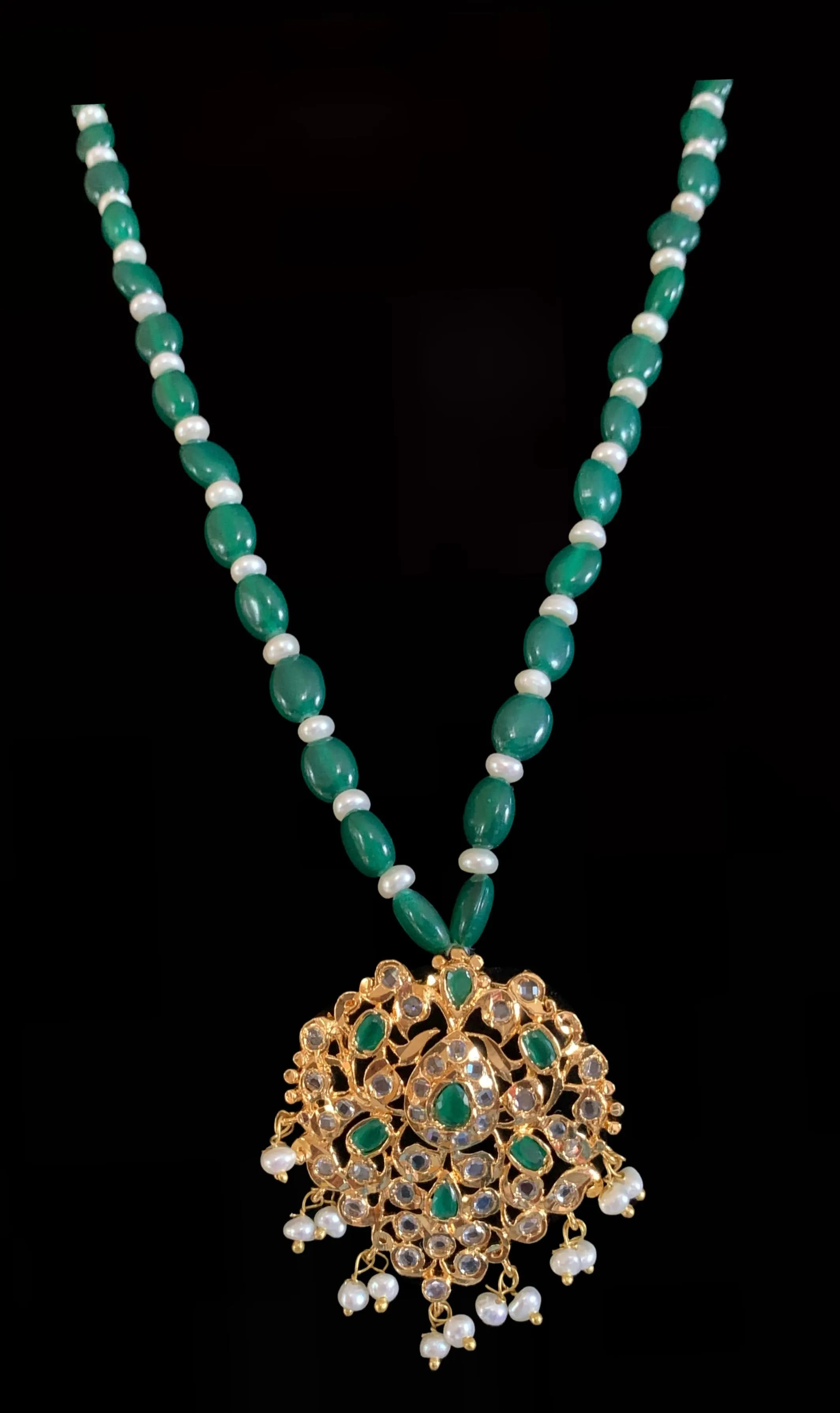 Hania hyderabadi pendant set in emeralds  ( READY TO SHIP )