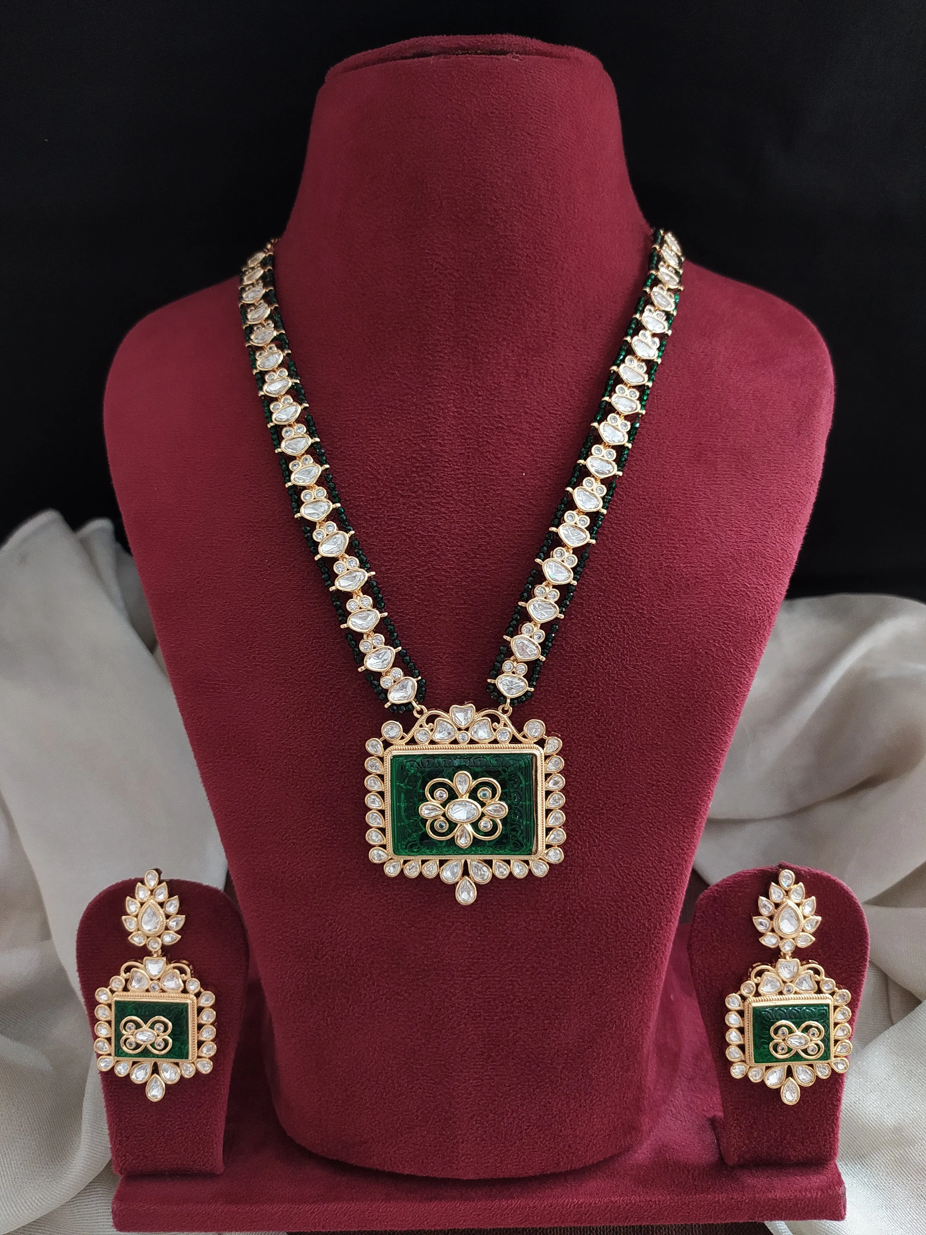 Kundan Pendant Necklace Set with Quartz & Kundan Stones