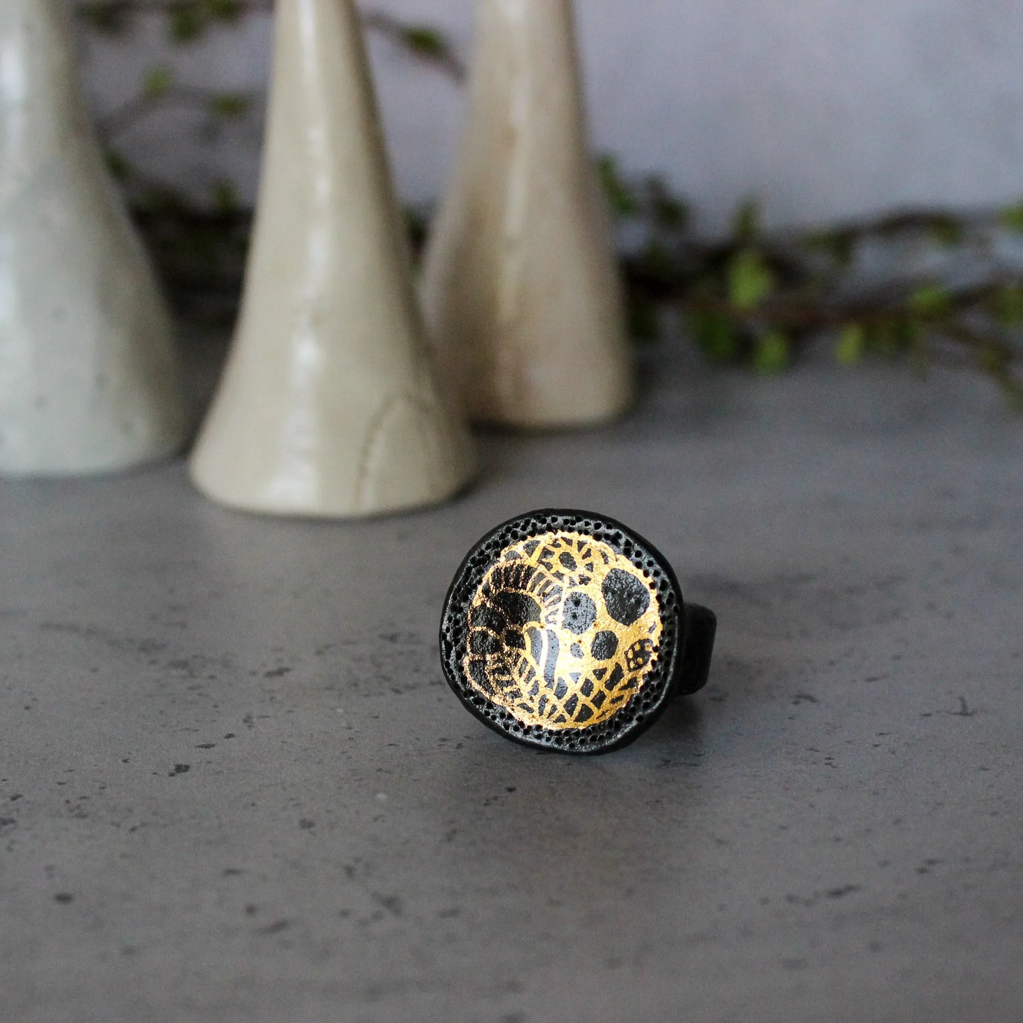 Large Porcelain Rings Black & Gold