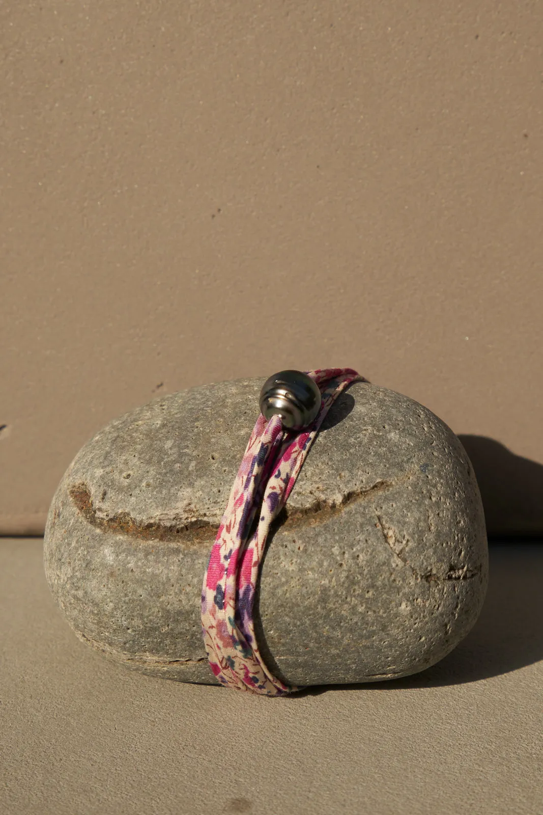 Liberty Bracelet Tahitian Bora Bora Black Pearl Pink & White