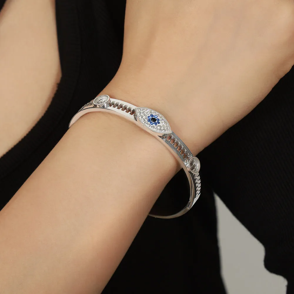 Luxurious Hollow Bracelet with Devil's Eye Zircon Accent