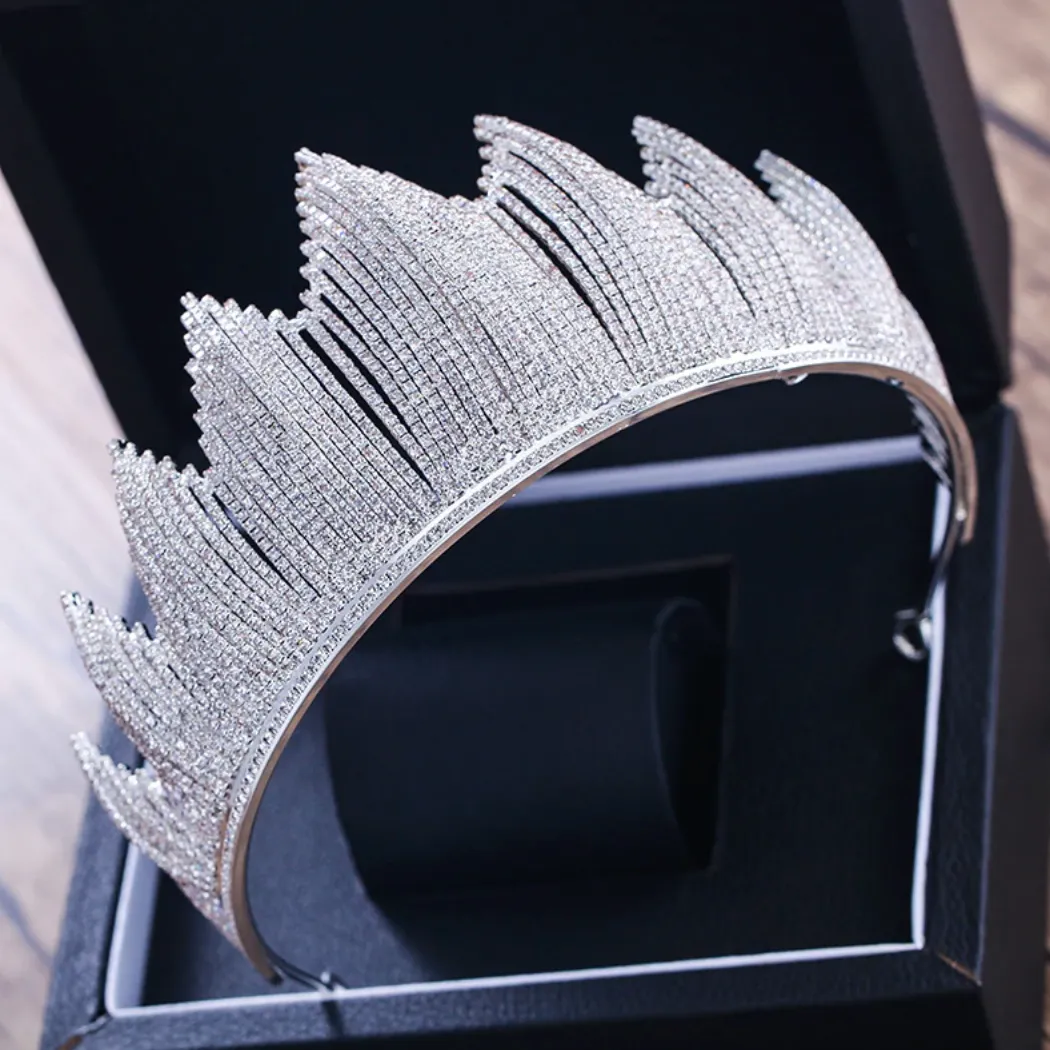 Luxurious Rhinestone Queenly Tiara