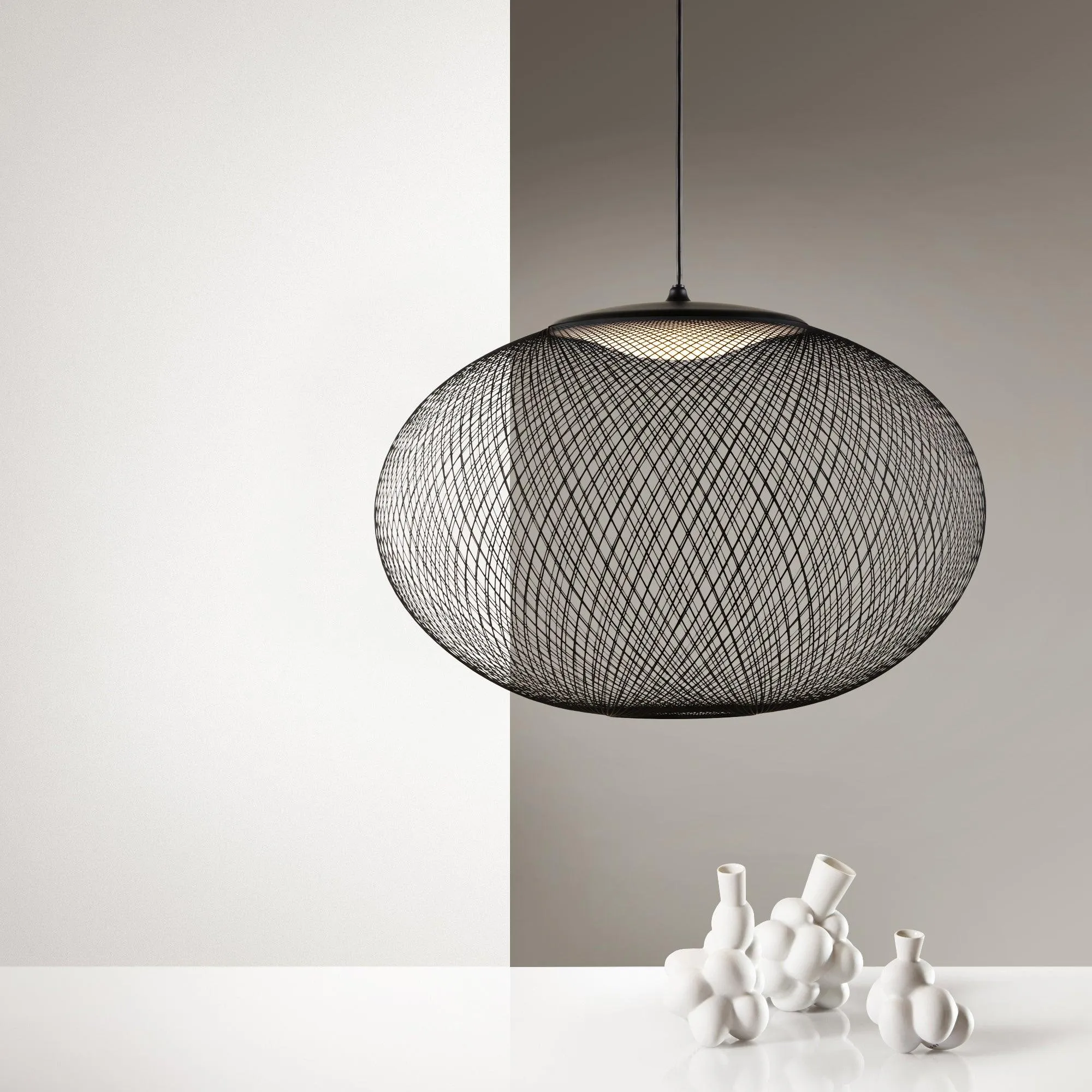 Metallic Meshwork Pendant Lamp