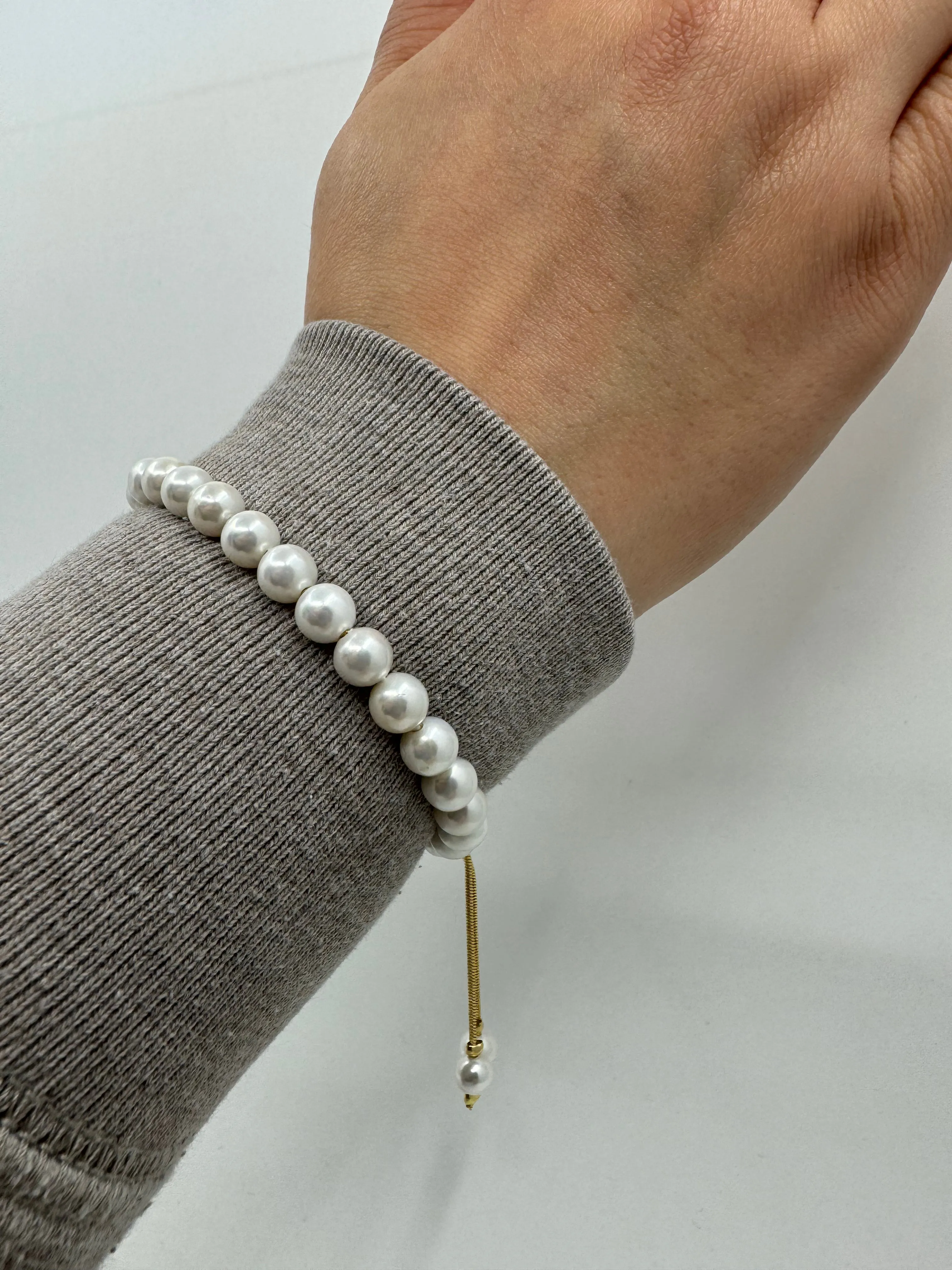 Pearl Pull Chain Bracelet: (PGBT334)