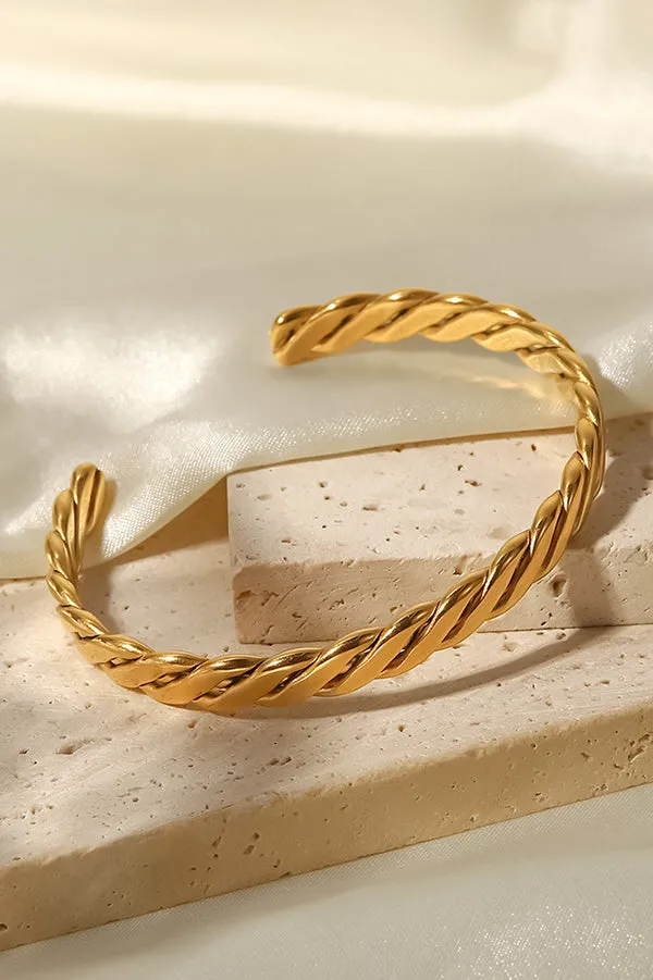 Retro Fashion Stainless Steel Gold Bracelet