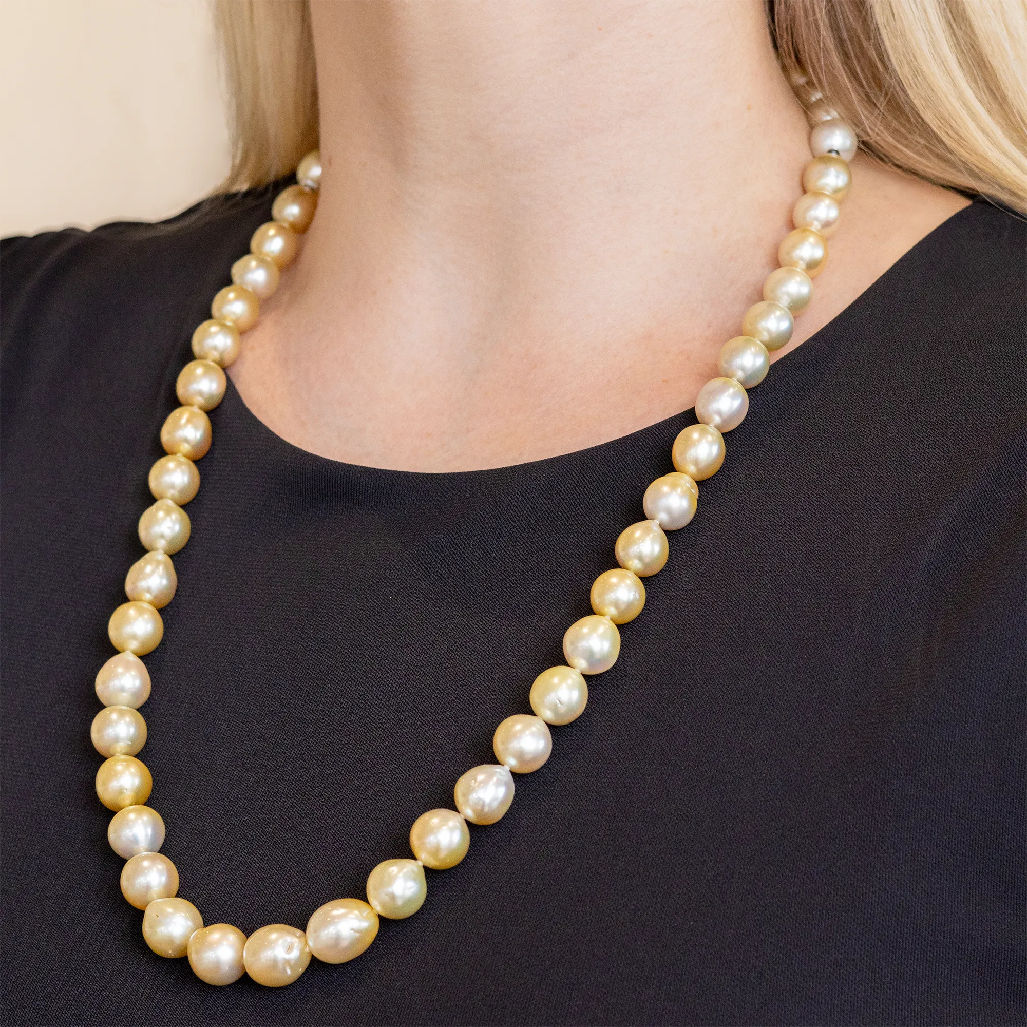 Stainless Steel South Sea Cultured 10.20-13.00mm 70cm Pearl Strand