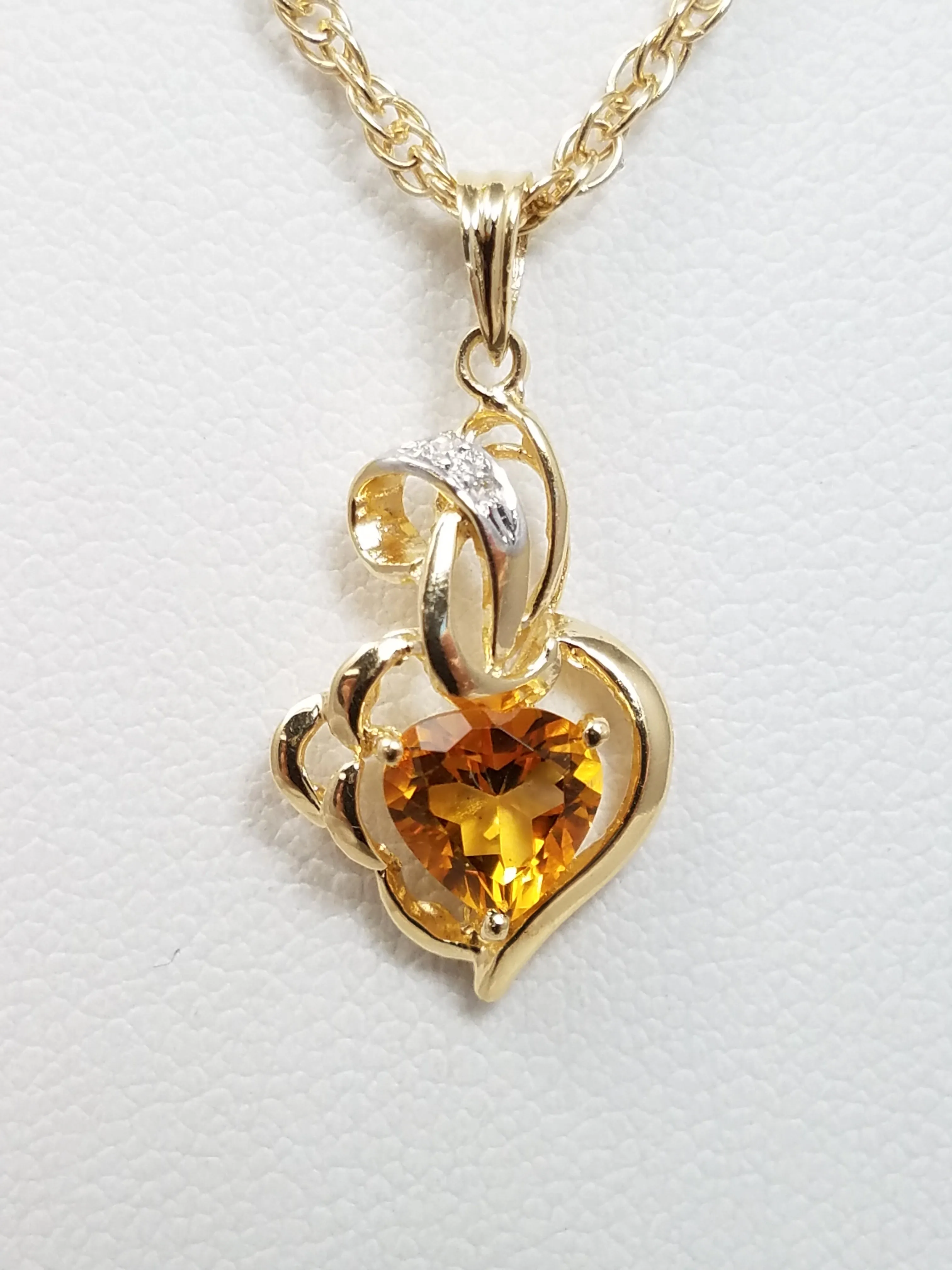 Sweet 18" 14k Yellow Gold Natural Heart Citrine Diamond Pendant Necklace